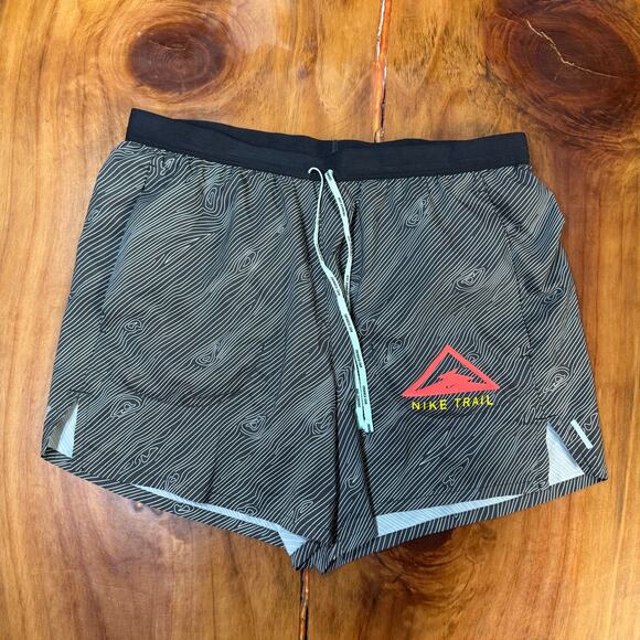 Nike Trail Men's Shorts Large DJ0588 Running lined Run Lightweight Hiking Q3-16 - Picture 1 of 5